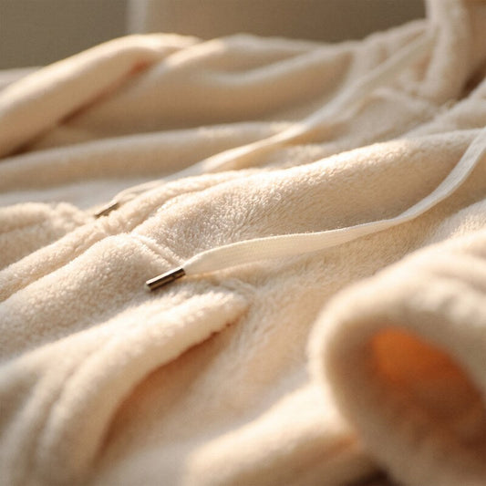 Pijama con Capucha Ivy, vista 2 – Lucia Navarro