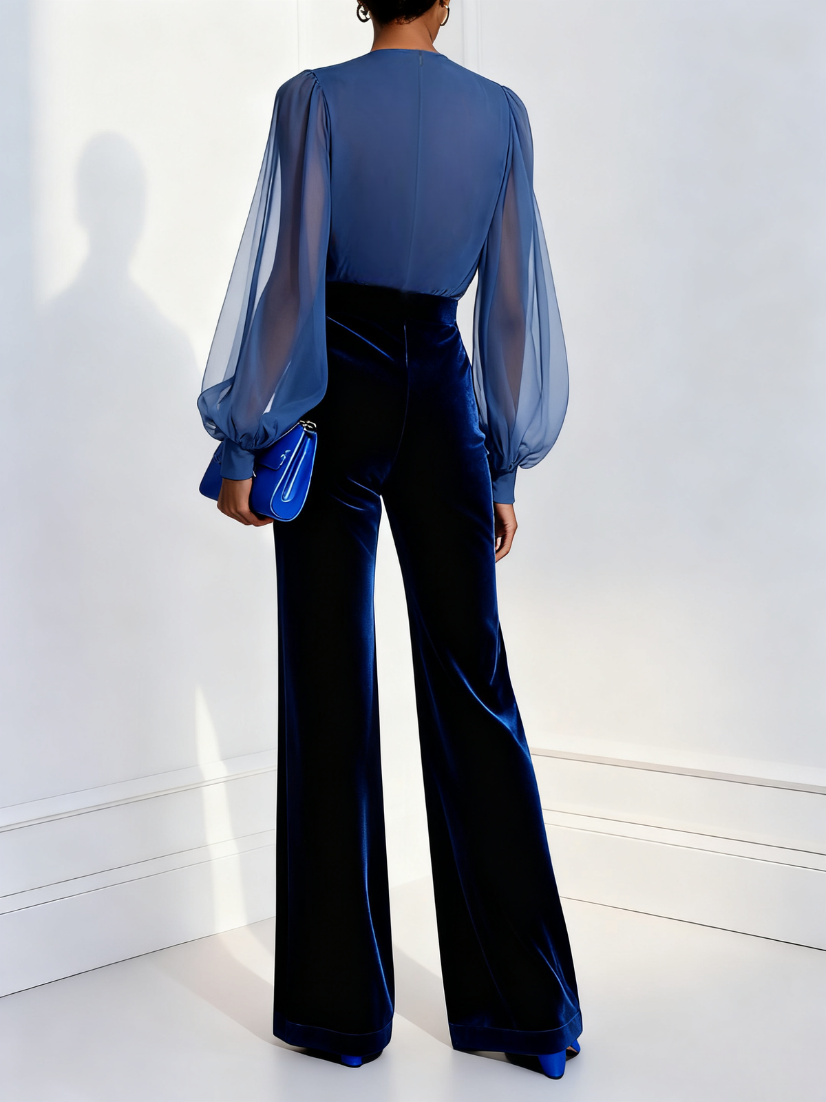 Anabel - Jumpsuit de Terciopelo Azul con Malla, vista 3 – Lucia Navarro