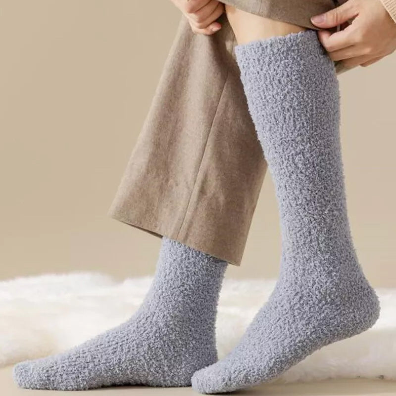 Calcetines Altos Nieves Azul – Lucia Navarro