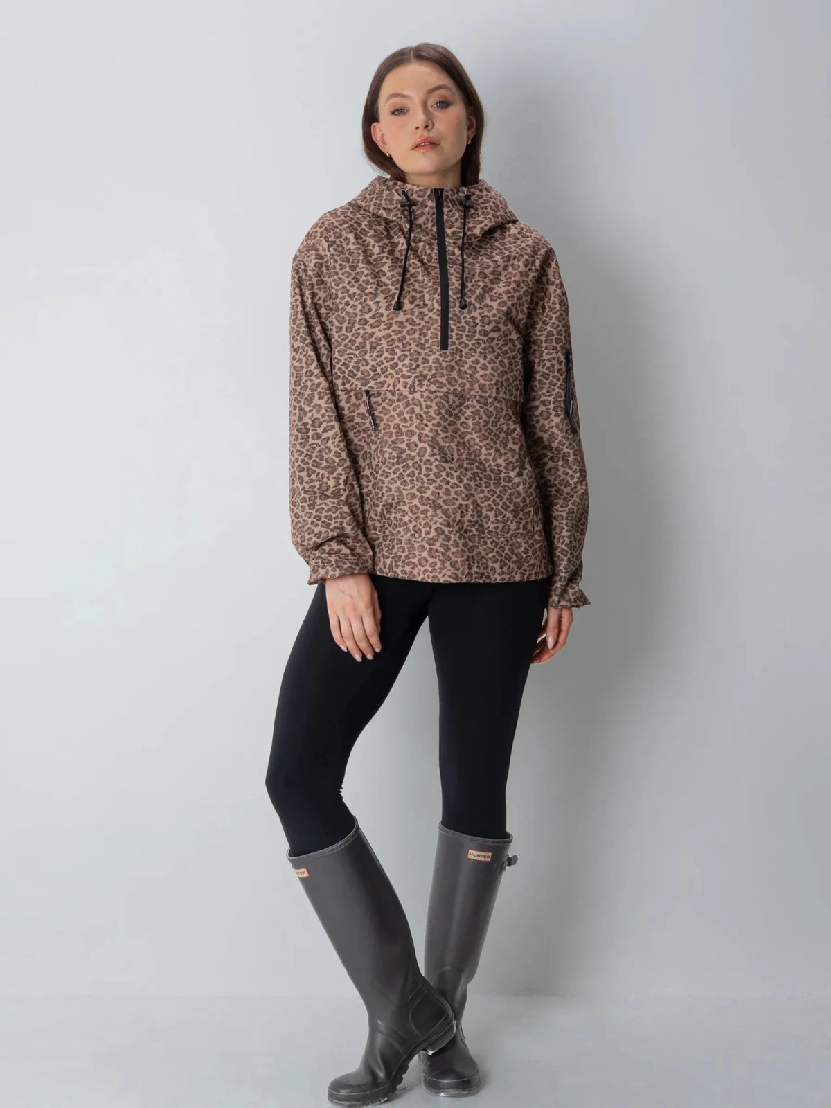 Sudadera Impermeable Leona