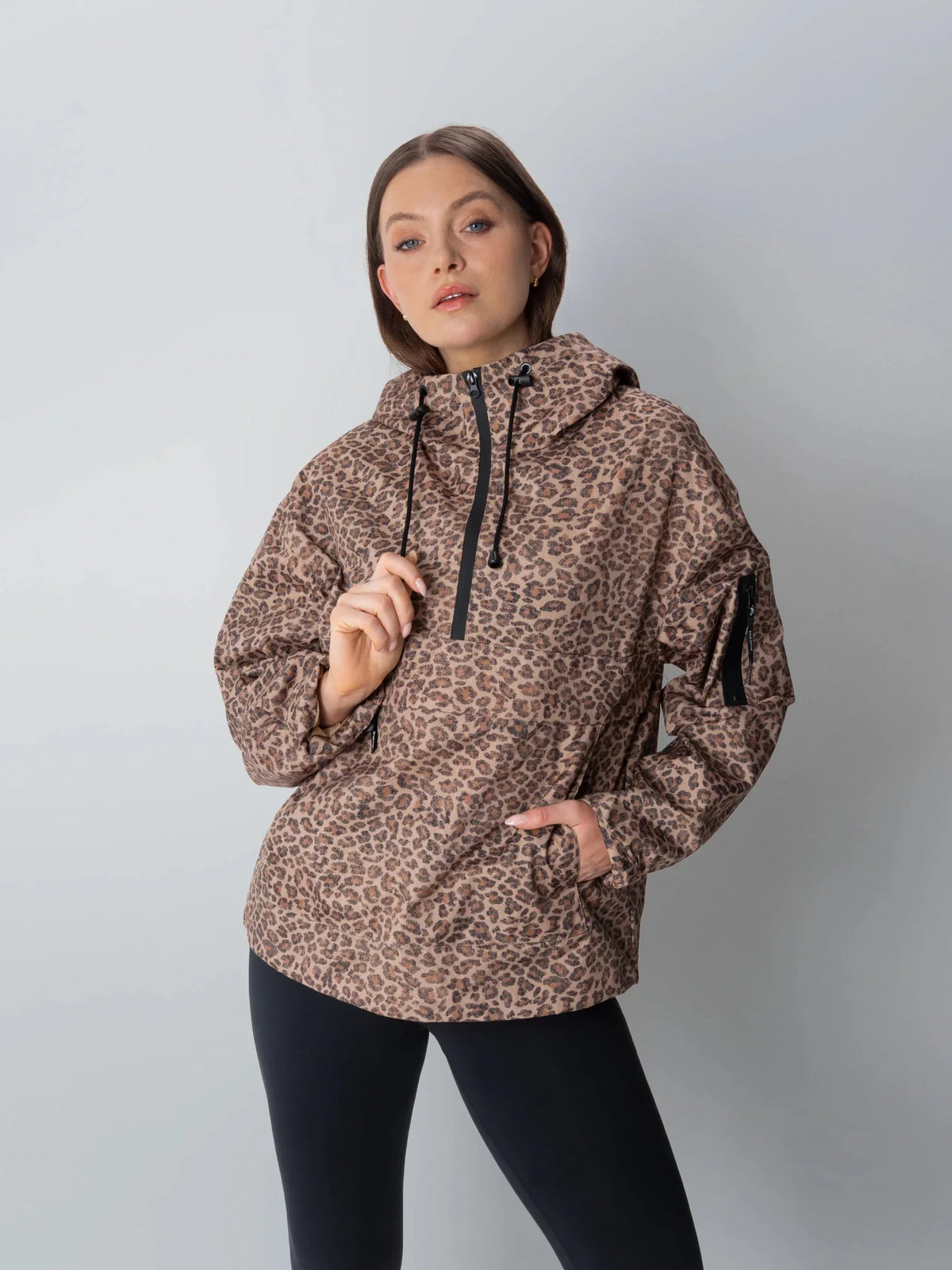 Sudadera Impermeable Leona